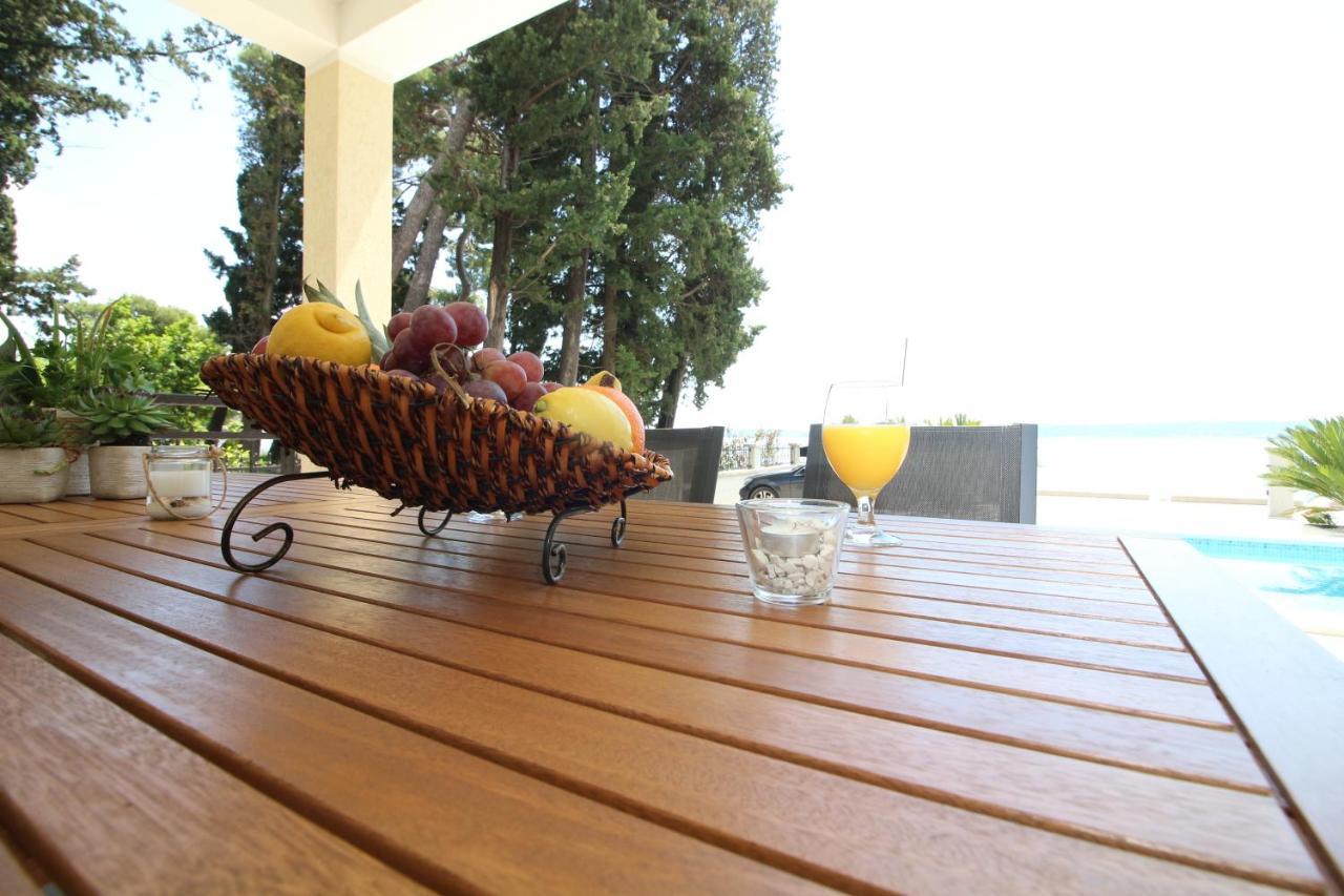 Villa Beachfront Sea Palace Kaštela 外观 照片