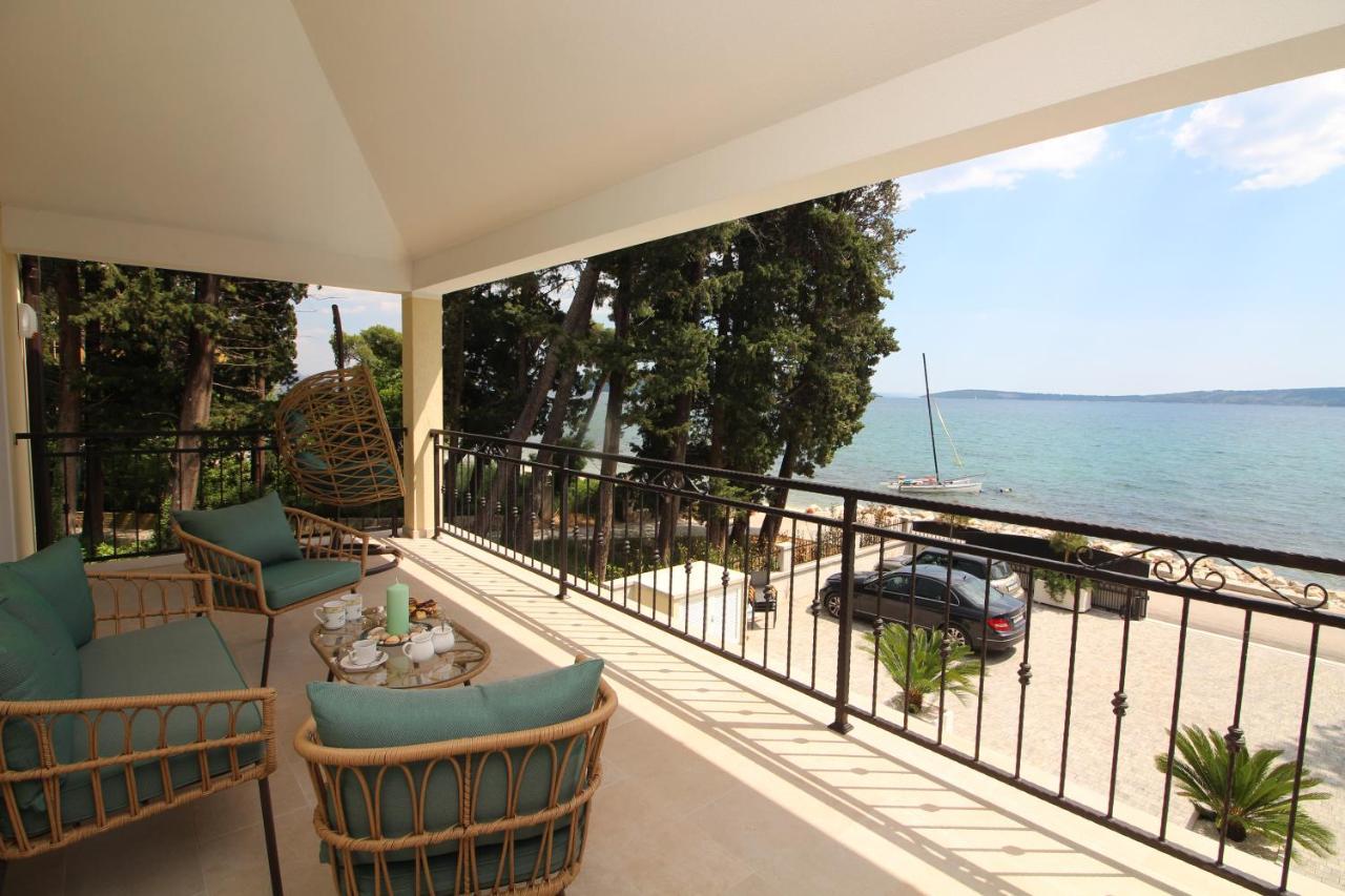 Villa Beachfront Sea Palace Kaštela 外观 照片